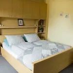 Schuttershuuske * مارخْراتين