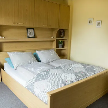 Schuttershuuske * Magraten