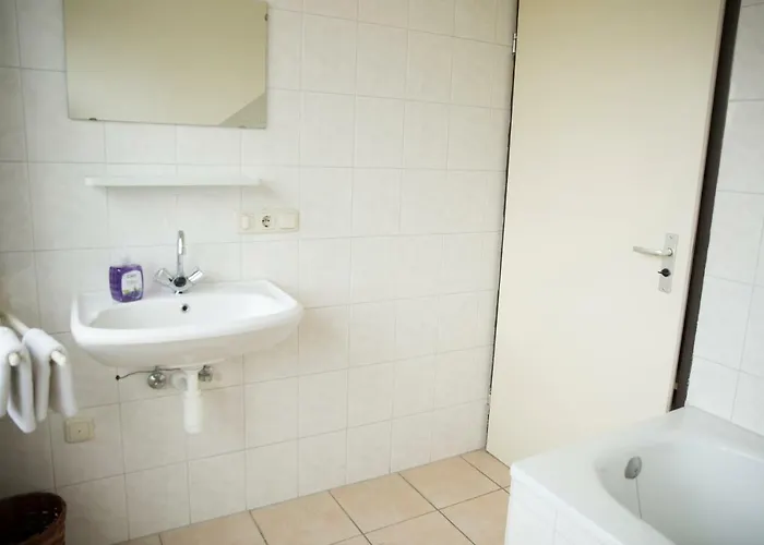 Schuttershuuske * 玛赫拉滕